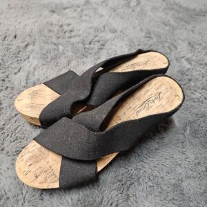 Gentky Worn Lucky Brand Wedge Sandal Size 9